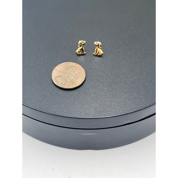 14k Yellow Gold High Shine Sitting Animal Dog Puppy Pup Stud Earrings - Picture 4 of 9